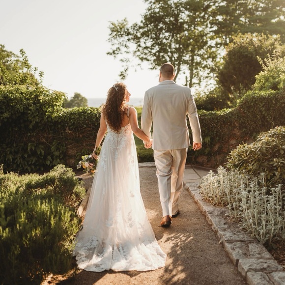 Meet your Posher, Valerie - Picture 3 of 4